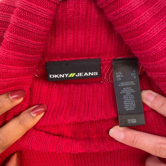 Turtleneck - Picture 3 of 3